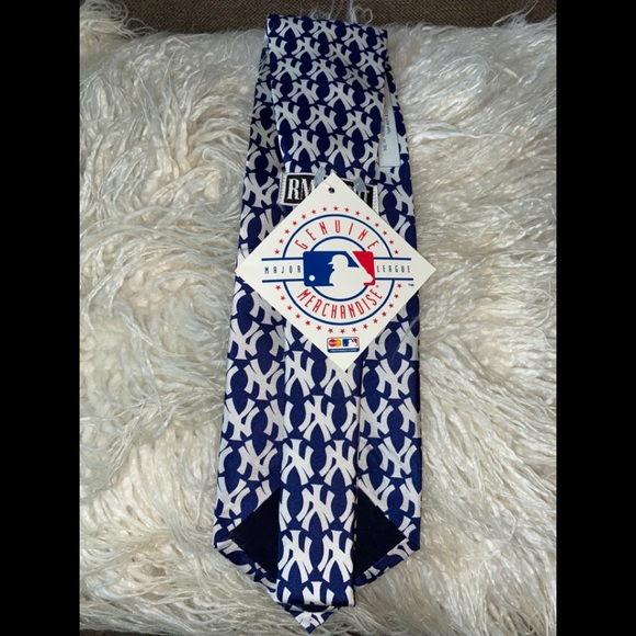 rm sport Other - NIB 2002 vintage RM sport Yankees necktie